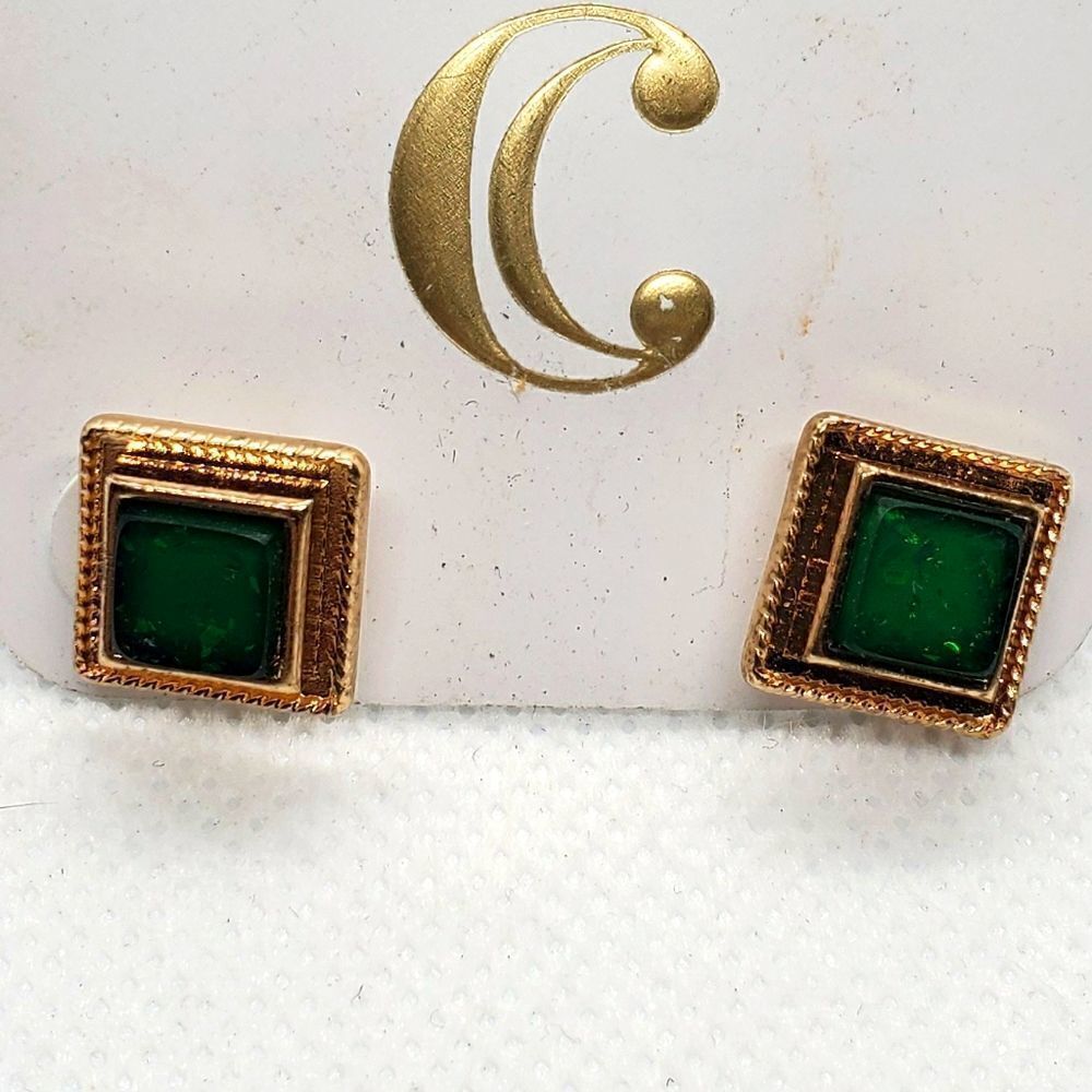 NWT Charming Charlie Gold & Green Earrings